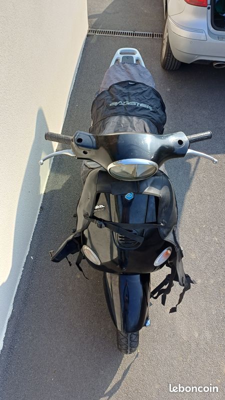 Tablier Bagster occasion Vespa Piaggio modele presentè LX 125 idem que le scooter 50cc (image 2)