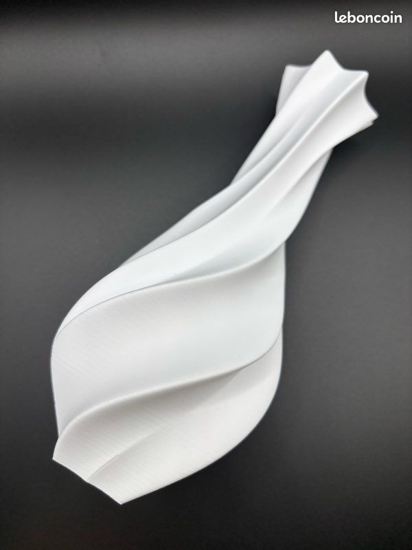 Vase (image 3)