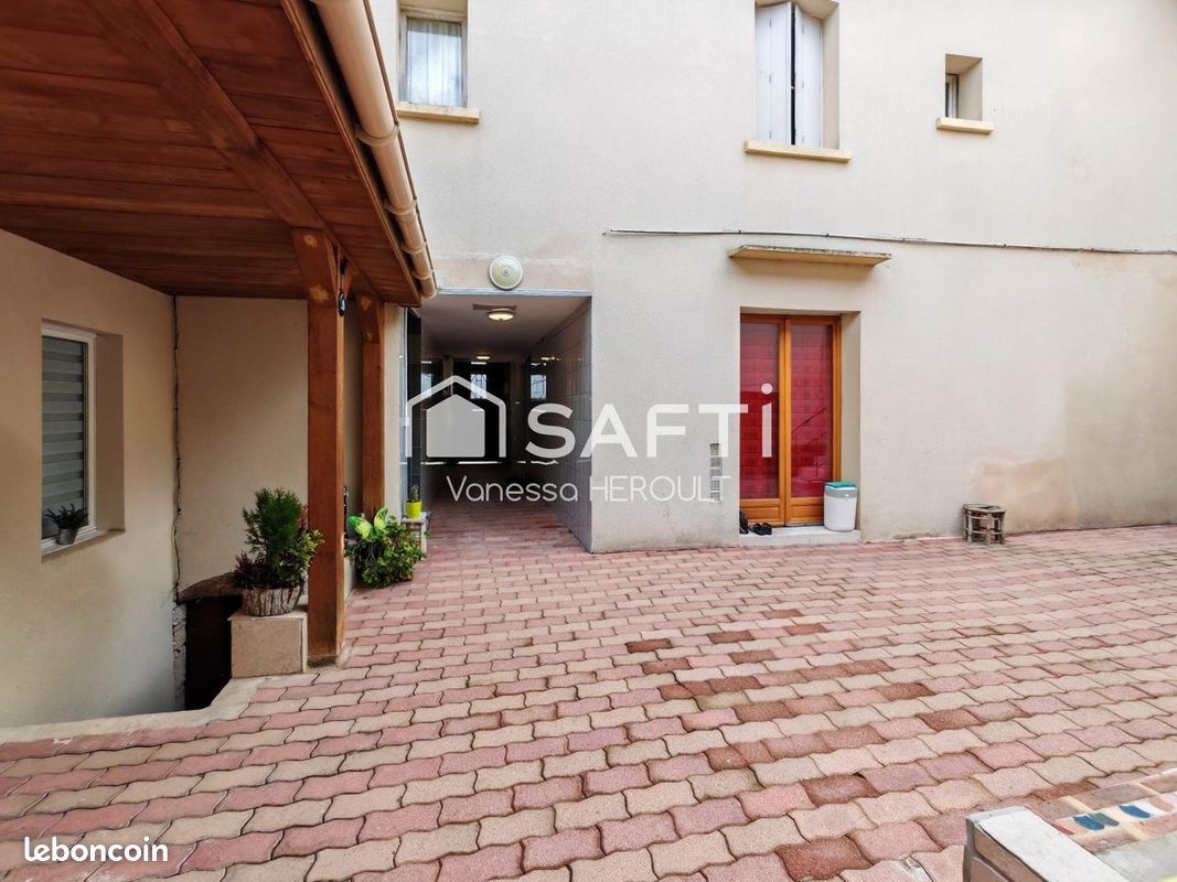 Studio 6 pièces 288 m² (image 3)