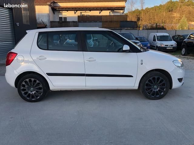 Skoda FABIA 1.2 STYLE 5 PORTES (image 6)