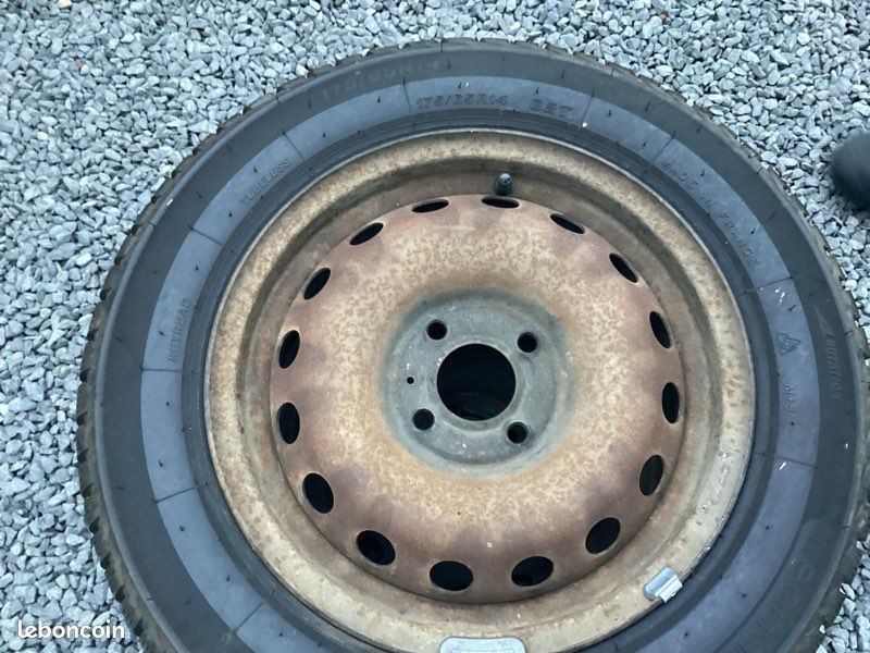 Pneu 175/65R14 82T 4 saisons (image 1)