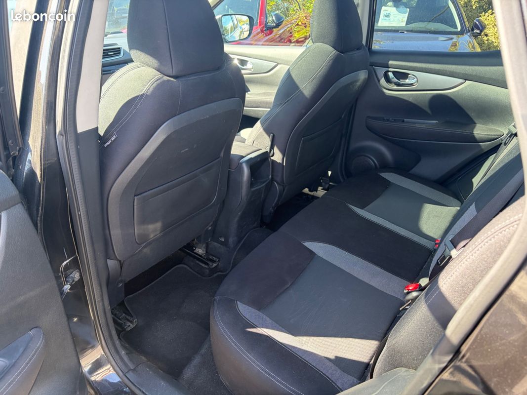 NISSAN Qashqai GENERATION-II 1.2 DIGT 115 N-CONNECTA 2WD (image 23)