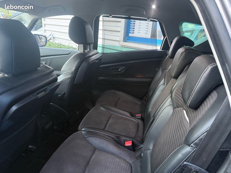 ✨ Renault Scenic 4 IV | 1.2 TCE 130ch | Finition Intens | Grand Gps | Semi-Cuir | Feux Leds | Paiement 4X CB Possible jusque 3000 (image 8)