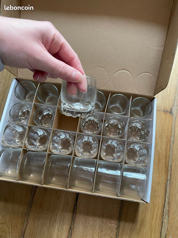 Lot de verres neufs (image 4)
