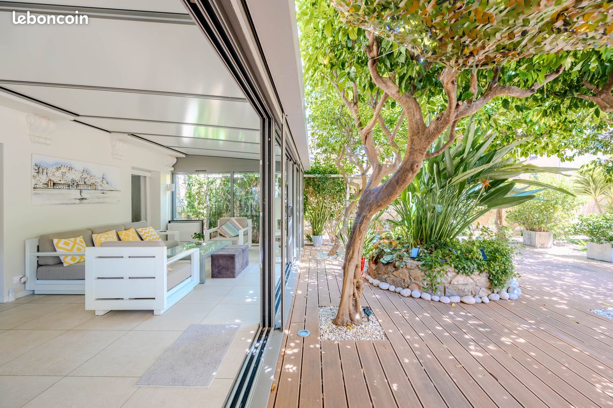 Maison 8 pièces 170 m² · à Hyères · 170 m² · 786 600 €