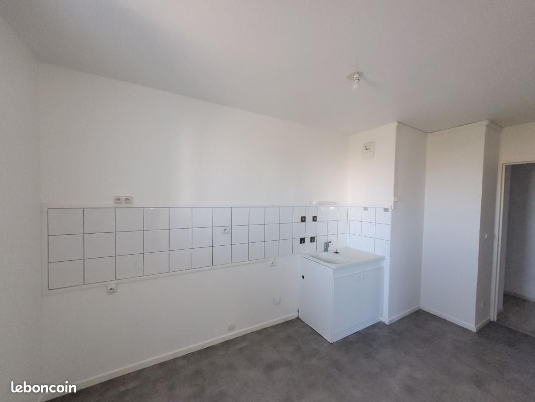 Appartement 3 pièces 65 m² · à Montluçon · 65 m² · 564 €/mois