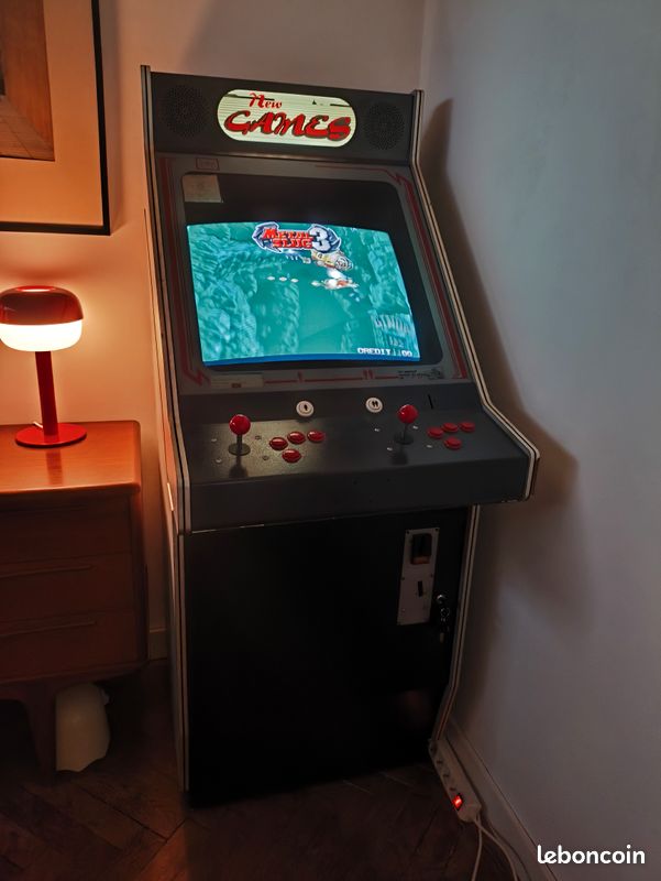 Monnayeur arcade dans jeux de café