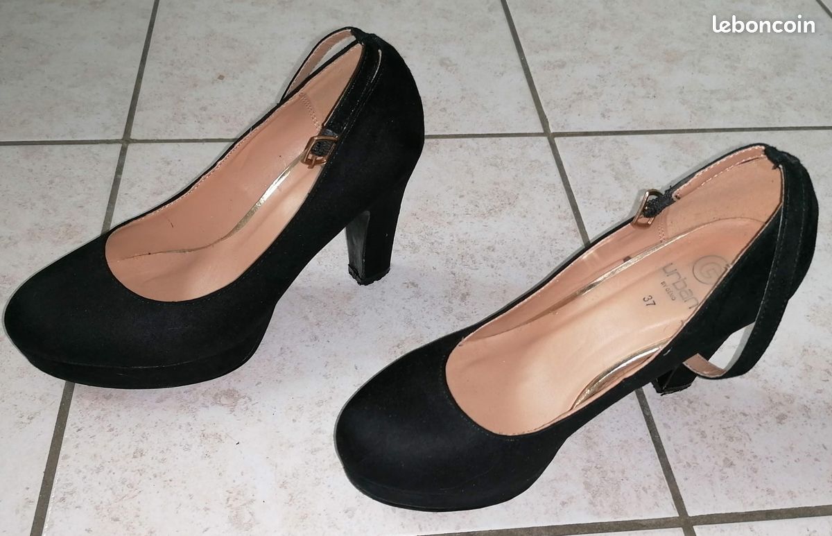 Chaussure à talon noir à bride taille 37 (image 1)