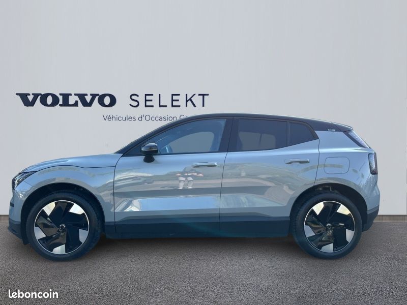 Volvo EX30 Single Extended Range 272ch Plus (image 2)