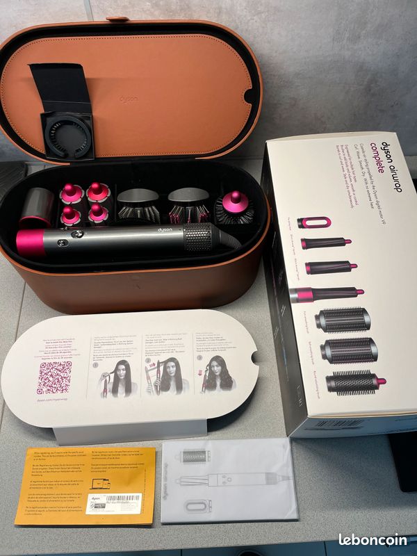 Dyson Air Wrap (image 1)