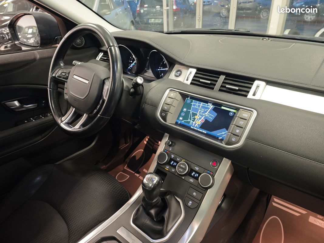 Range rover evoque 2.0 d4d 150 gps bluetooth to pano full année 2017 (image 10)