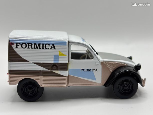 NOREV 1/43 CITROEN 2CV FOURGONNETTE COMMERCIALE N°26 EN PLASTIQUE SANS BOITE