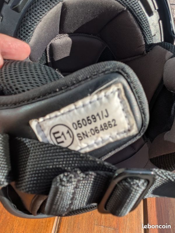 Lot de deux casques jet et gants très peu porté (image 6)