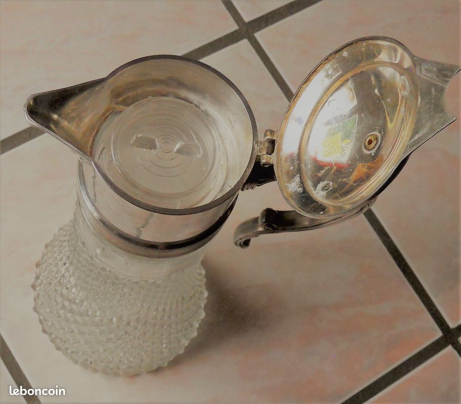 Ancien pichet rafraichissant en verre et métal argenté (image 5)