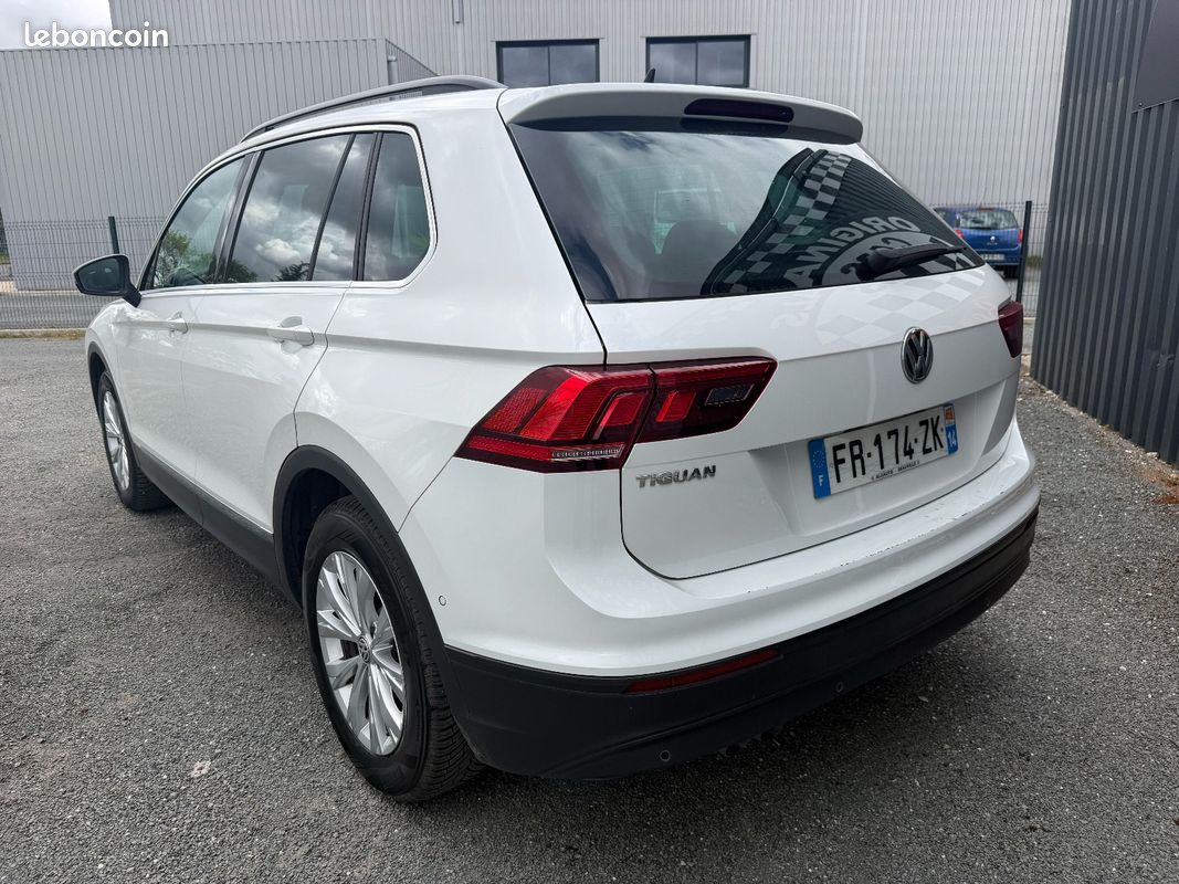 Volkswagen Tiguan volkswagen tiguan Comfortline Business Start-Stop DSG boite automatique gps tel radars etc... (image 9)