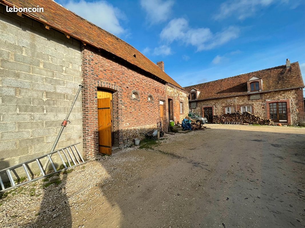 Maison 6 pièces 208 m² · à Charbonnières · 208 m² · 149 800 €