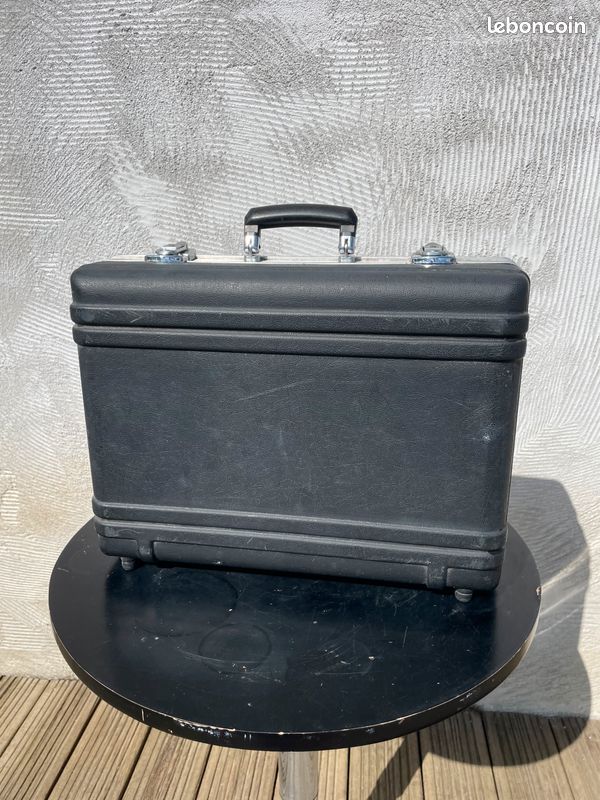 Valise noir 48x38x20 (image 6)