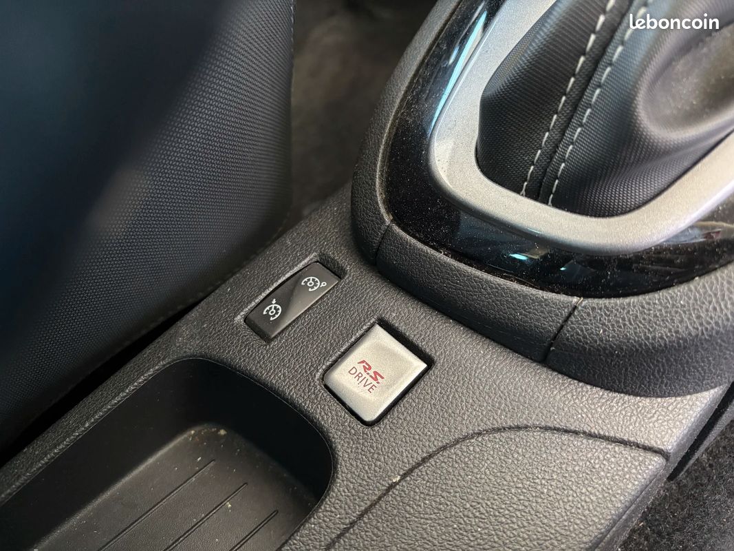 Renault CLIO IV TCe 120ch EDC GT / RS Drive / GPS / Origine France (image 35)