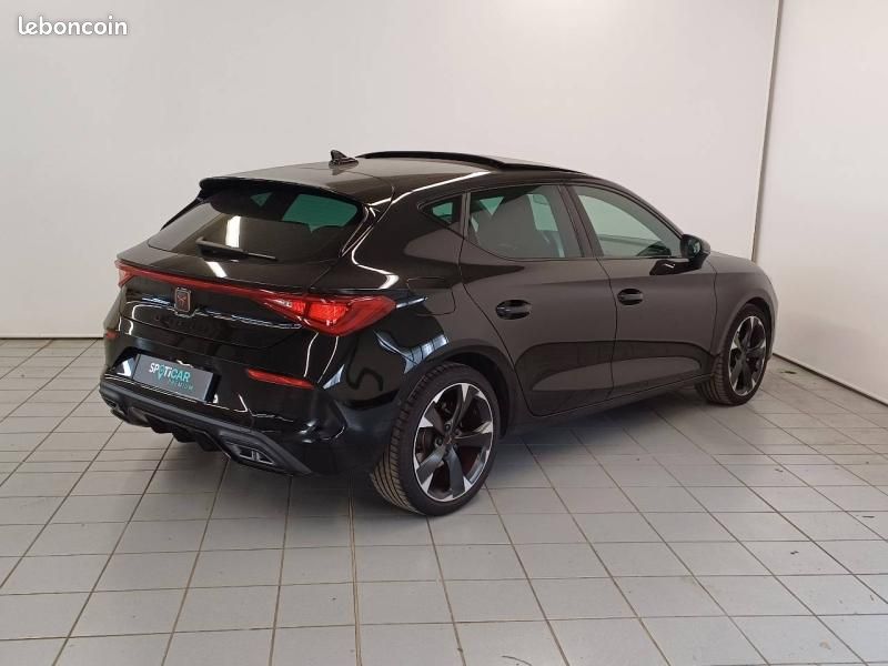 Cupra Leon 1.5 eTSI Hybrid 150ch V DSG7 (image 3)