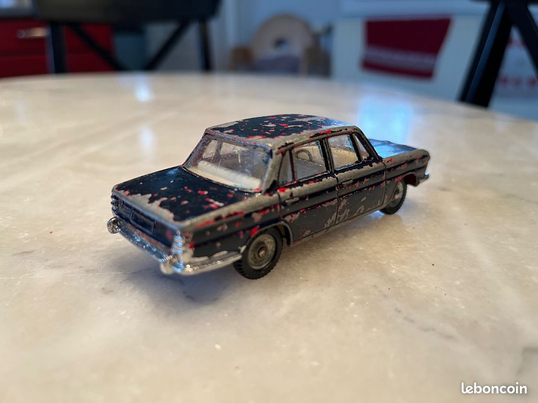 Miniature Dinky Toys BMW 1500 N°534 Vert 1/43 En Boîte (made In France, Zamak)