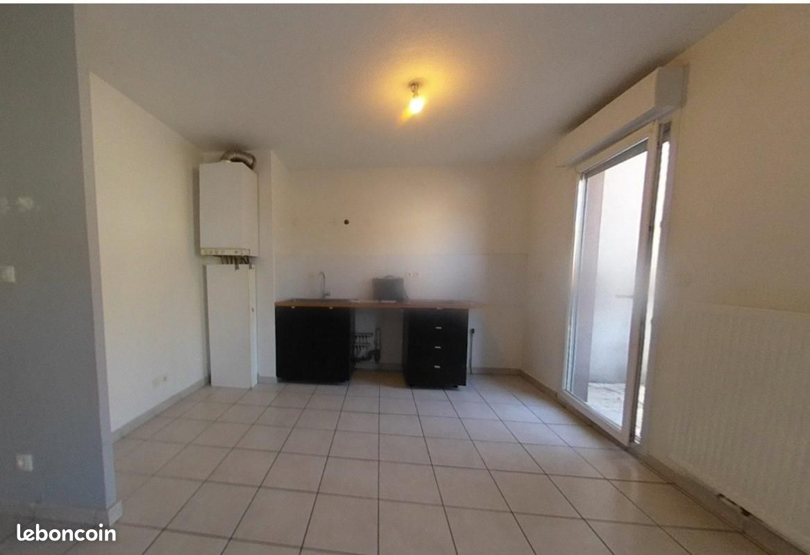 Appartement 3 pièces 69 m² · à Saint-Fons · 69 m² · 945 €