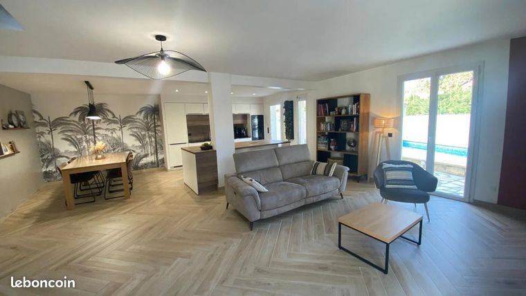 Villa 6 pièces 140 m²