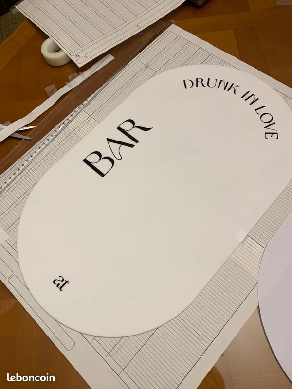 Panneau de bar en plexiglass givré blanc (image 3)
