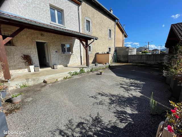 Appartement 4 pièces 96 m² · à Saint-Martin-du-Frêne · 96 m² · 775 €/mois