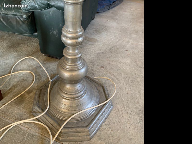 Lampadaire en étain (image 2)
