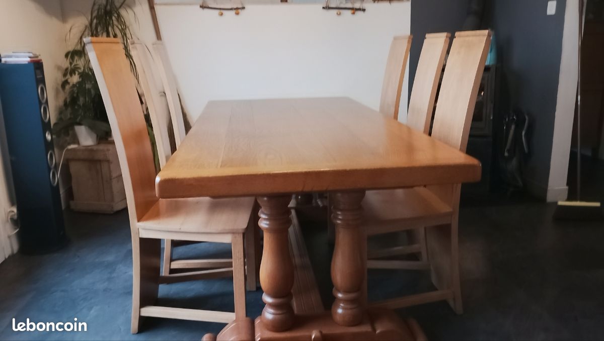 Table monastère et ses chaises (image 5)