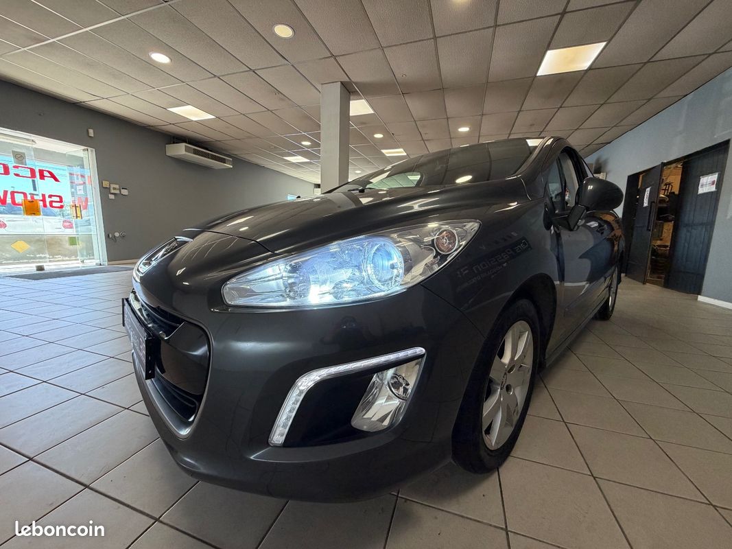 PEUGEOT 308 1.6 e-HDi 115ch FAP Sportium (image 4)