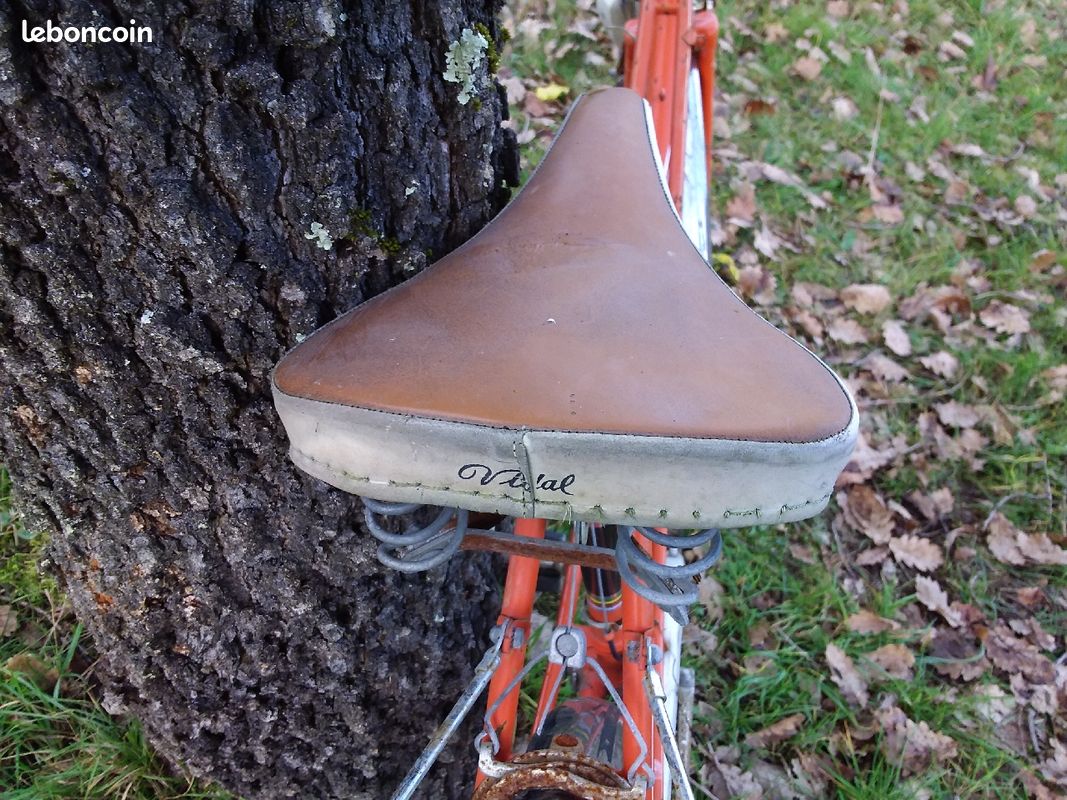 Vélo femme années 70s marque métropole, selle 2 couleurs (image 6)