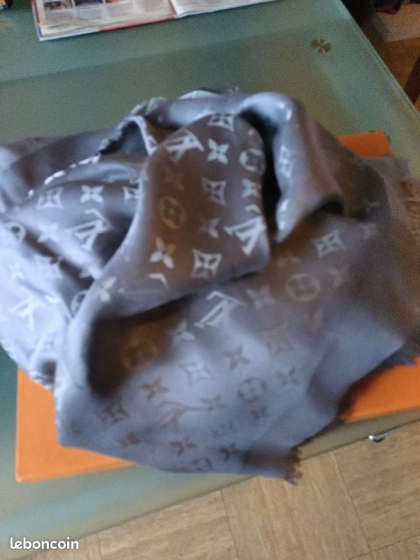 Châle Vuitton Femme (image 4)