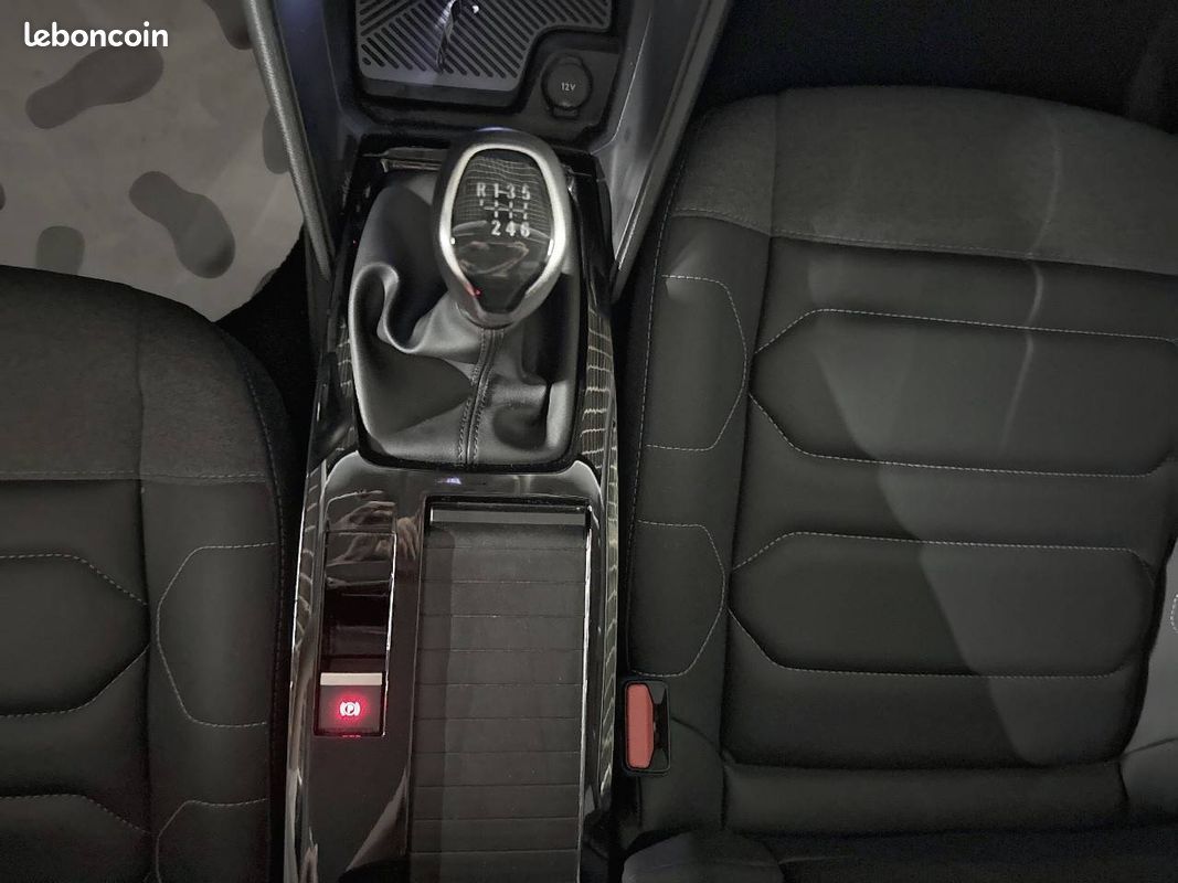 CITROEN C4 PureTech 130 S&S BVM6 Shine (image 18)
