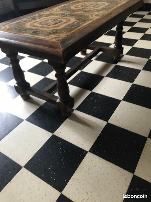 Table en bois et en verre (image 2)