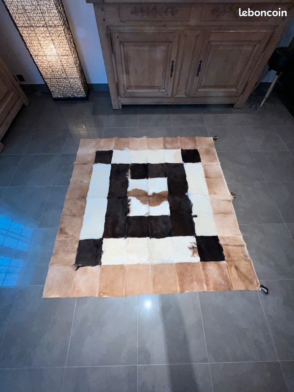 Tapis peau de chèvre en patchwork (image 2)