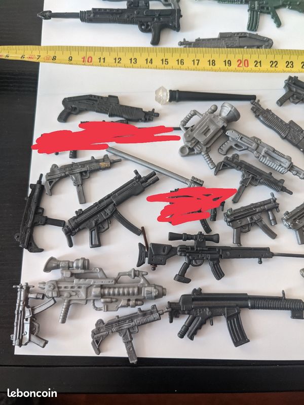 Grand lot de plus de 50+ d'armes et accessoires (image 5)
