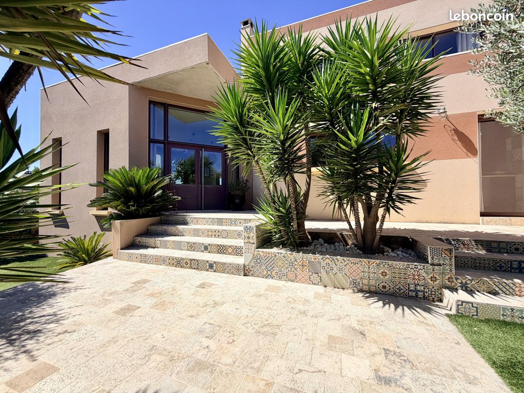 Maison 6 pièces 215 m² · à Sauvian · 215 m² · 832 000 €