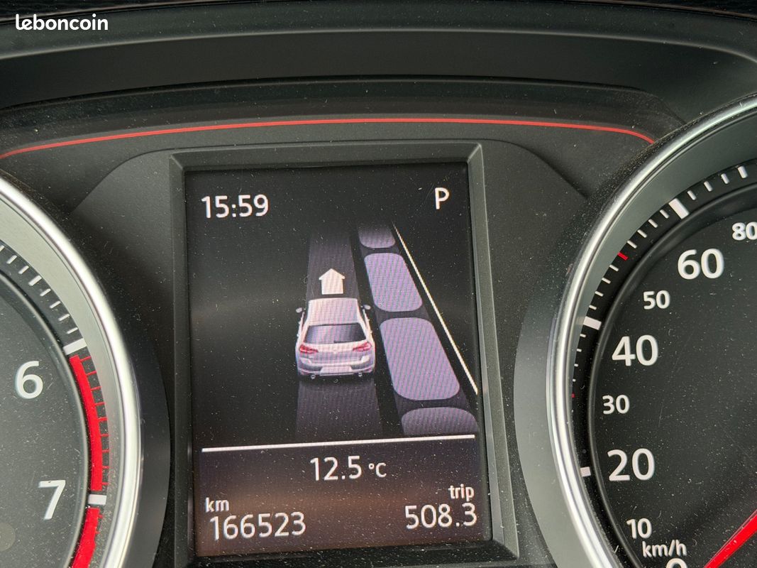VOLKSWAGEN GOLF 7 GTI 2.0 TSI 220ch DSG6 - Sièges Chauffants / Carnet d'entretien - (image 20)