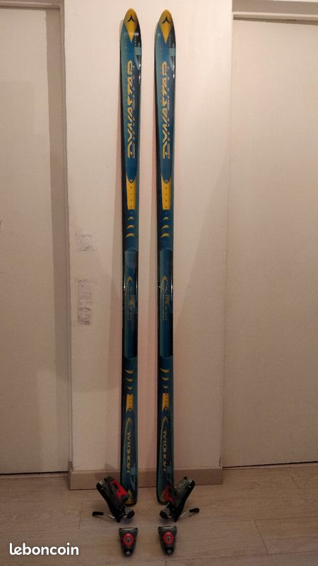 Paire de ski neufs + fixations (image 1)