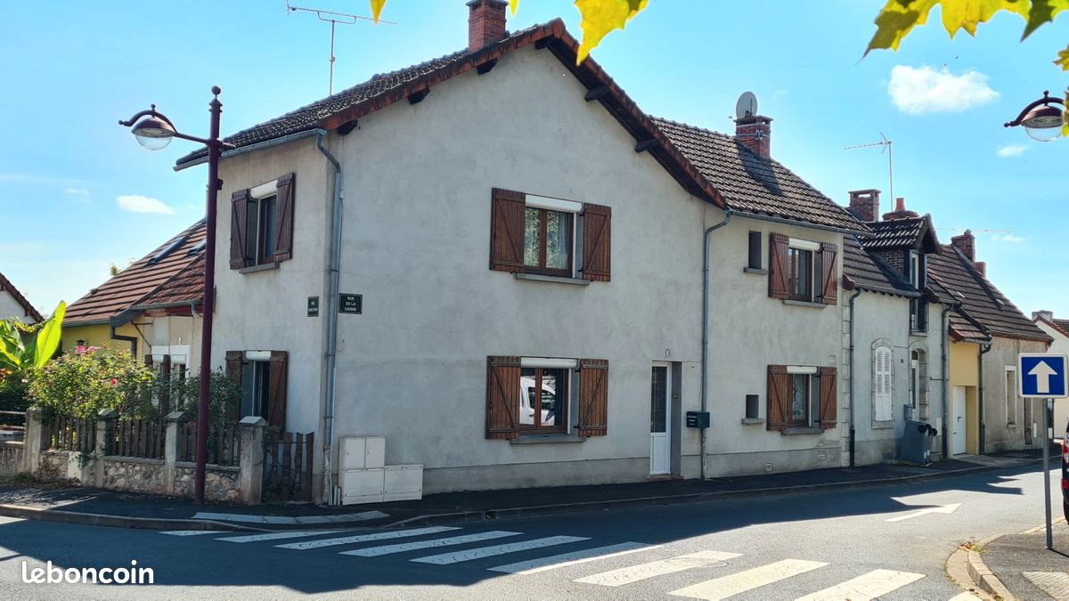 Maison 6 pièces 151 m² · à Commentry · 151 m² · 114 000 €