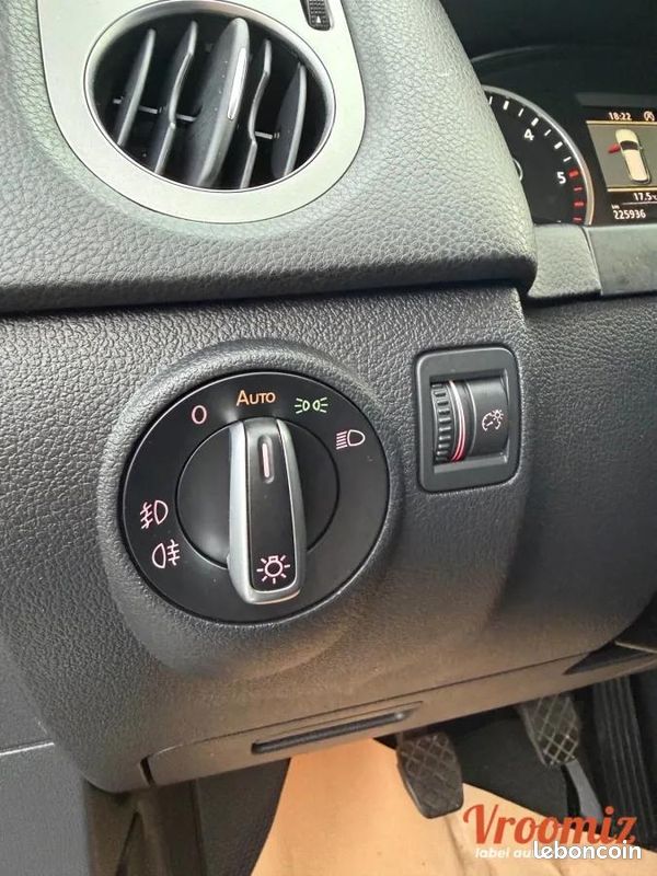 Volkswagen Tiguan 2.0 TDI 140 BLUEMOTION EDITION CUP (image 22)