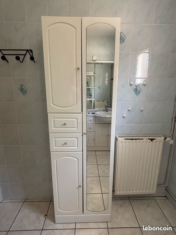 Meuble de salle de bain (image 1)