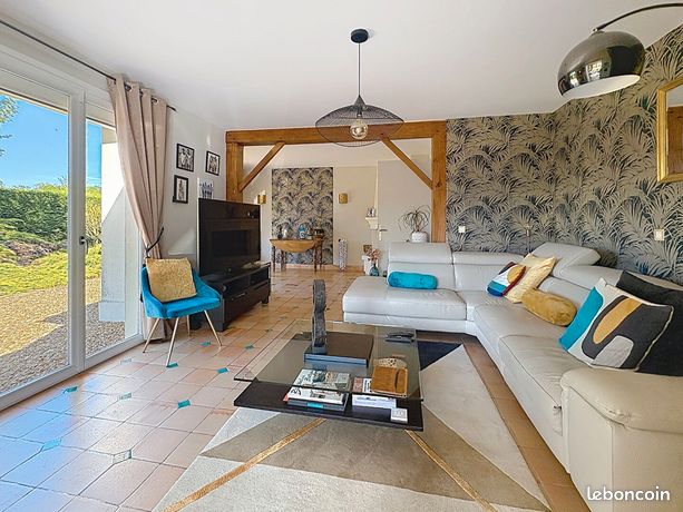 Propriété 7 pièces 182 m²