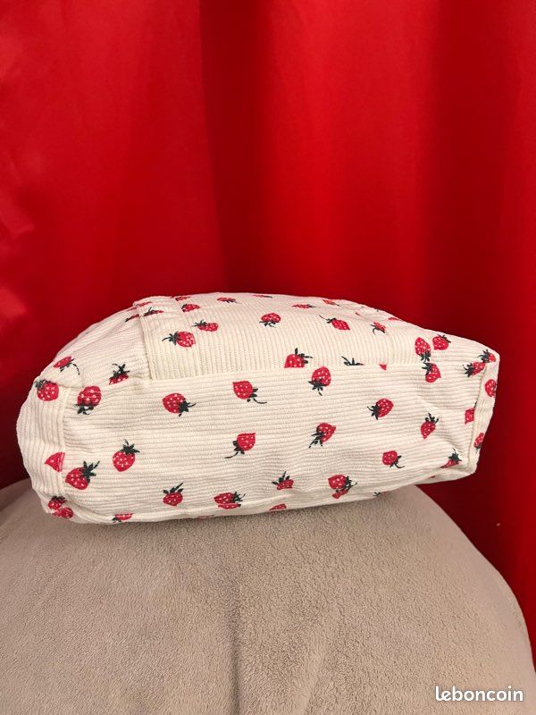 🍓Sac fourre tout en velours côtelé blanc et motifs de fraises neuf korean fashion (image 15)