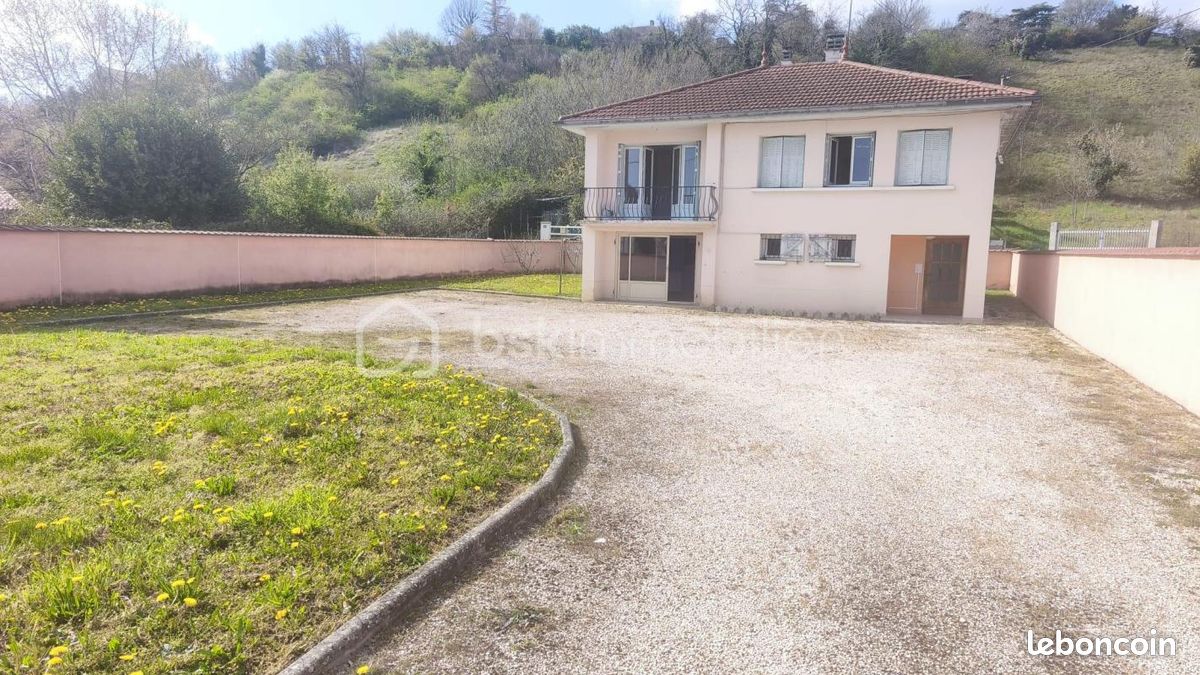 Maison 5 pièces 130 m² · à Beaurepaire · 130 m² · 267 000 €