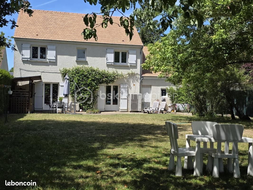 Maison 6 pièces 143 m² · à Moncourt-Fromonville · 143 m² · 360 000 €