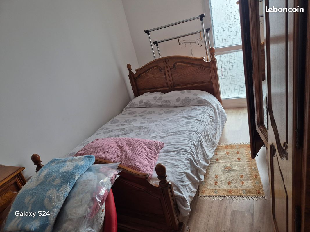 Lit deux place en bois massif acajou + matelas Epeda (image 2)