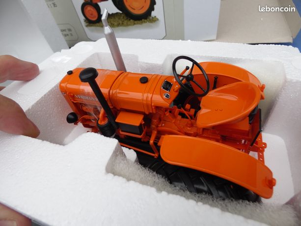Tracteur Universal Hobbies – Vandeuvre Super BB Type 31, échelle 1/16, Neuf