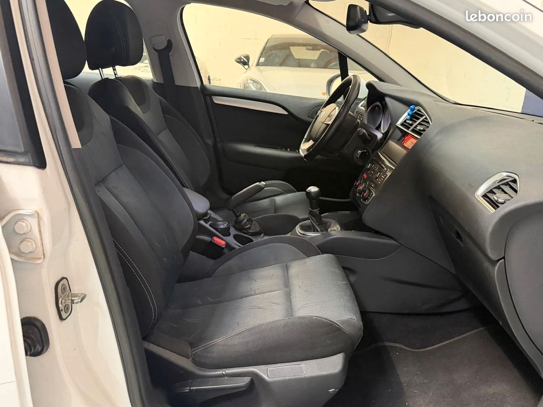 CITROEN C4 1.6 VTi 120ch Confort - Origine France - 2eme main - Moteur à chaine - Ethanol - Clim Auto - Bluetooth - Radar de recul (image 13)